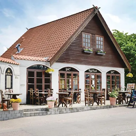 4 Bedroom Beautiful In Asnaes Fårevejle