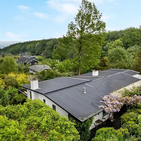 Klintebakken F Feriehus *