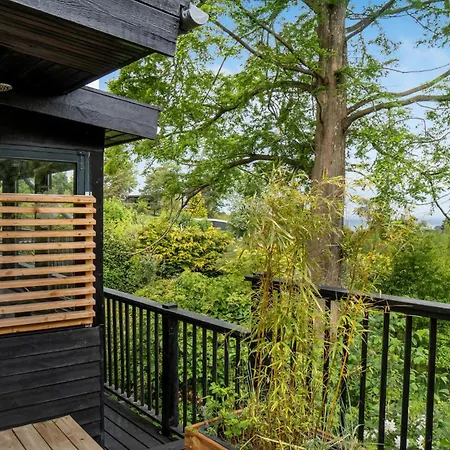 4 Bedroom Beautiful In Asnaes Fårevejle